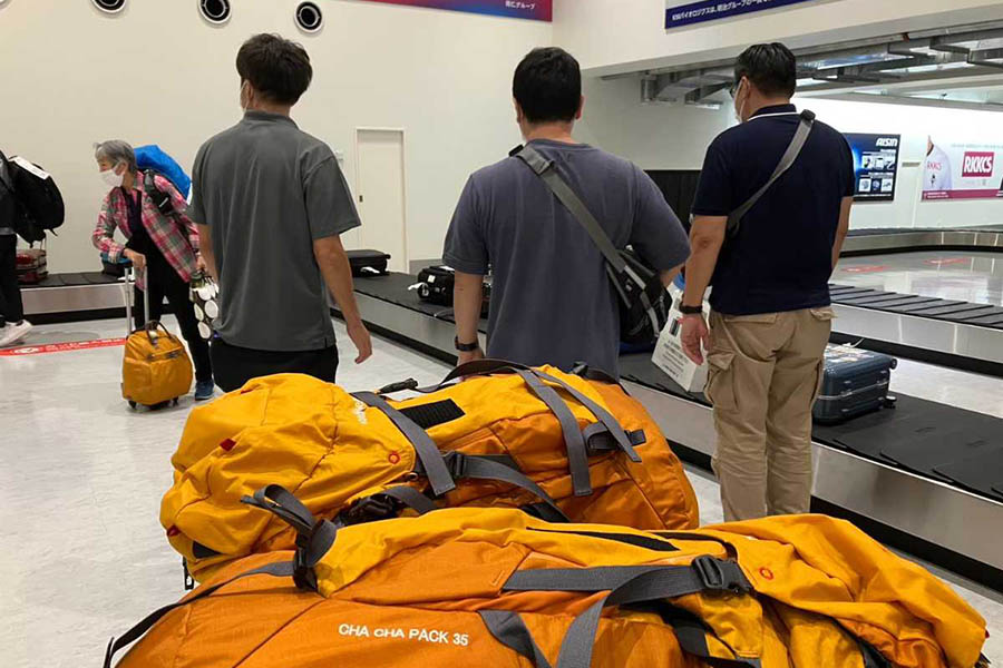 1日目 前泊・熊本空港での荷物受け取り